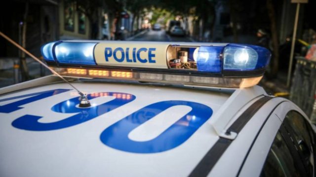 Θρίλερ στην Αρτέμιδα: Άνδρας πήγε να αυτοκτονήσει live στο Facebook – Τον πρόλαβε η Αστυνομία με το όπλο στο κεφάλι