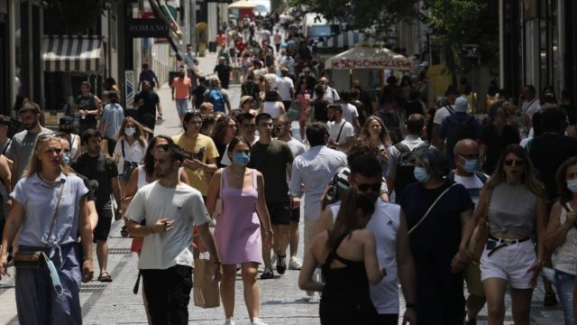 Μετάλλαξη Δέλτα: Τριπλάσια τα κρούσματα σε μία εβδομάδα – Θα προλάβουν οι εμβολιασμοί να της “κόψουν” την φόρα;
