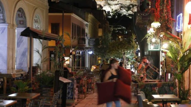 Κορωνοϊός: Αυτός είναι ο «χάρτης» των νέων μέτρων στην εστίαση – Νέες οδηγίες για μάσκες, συνωστισμούς και συμπτώματα