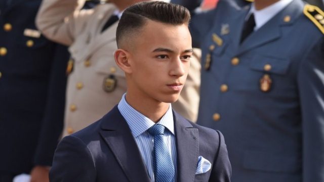 Μουλάι Χασάν: Ο πρίγκιπας του Μαρόκου που γλεντά ανέμελα στη Μύκονο καίγοντας 500ευρα