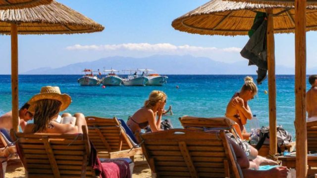 Ποια άρση lockdown; Ο κορωνοϊός… παρτάρει δίχως τέλος στη Μύκονο!
