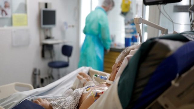 Κορωνοϊός – Τέταρτο κύμα: Αύξηση 55% των νοσηλευομένων σε μία εβδομάδα