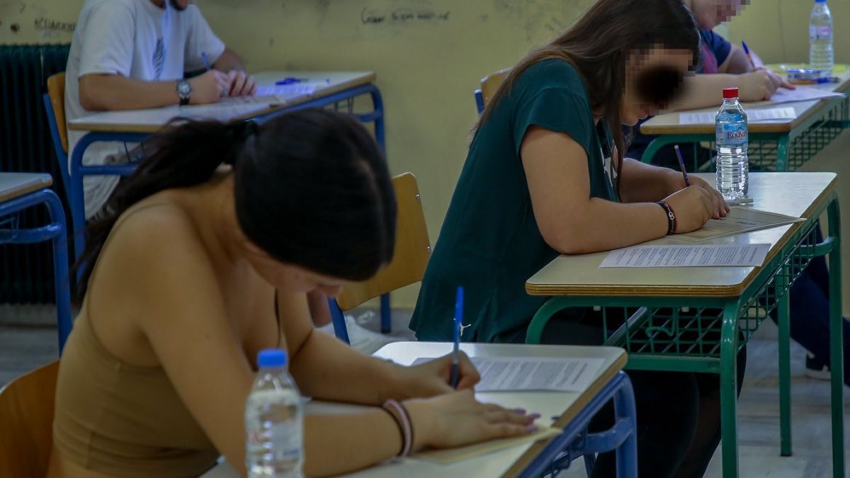 Πανελλαδικές Εξετάσεις 2021: Στα Ισπανικά εξετάζονται οι υποψήφιοι – Σήμερα λήγει η προθεσμία για τη δήλωση κινητού τηλεφώνου