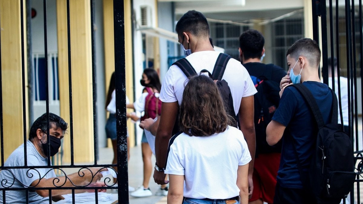 Μαθητής με 20.988 μόρια «δίκασε» την Κεραμέως – «Από σήμερα είμαι ένας αποτυχημένος άριστος»
