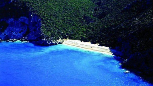 Κουτσουπιά: Η ομορφότερη παραλία της Κεφαλονιάς που λίγοι γνωρίζουν!