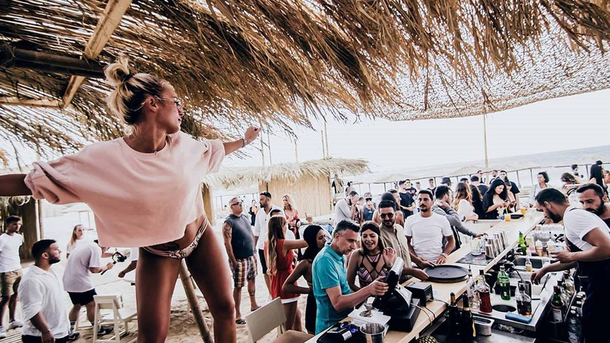 Κορωνοϊός: Μην κάνετε “check in” και stories – Θα ελέγχονται μέσω social media τα μαγαζιά