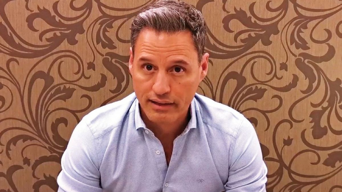 Γρηγόρης Πετράκος: «Δεν υπάρχει τέταρτο κύμα»! «Έπεσε μαύρο» στο προφίλ του στο Facebook – Η επίθεση στον Αρκά και η έκρηξη του Λιάγκα