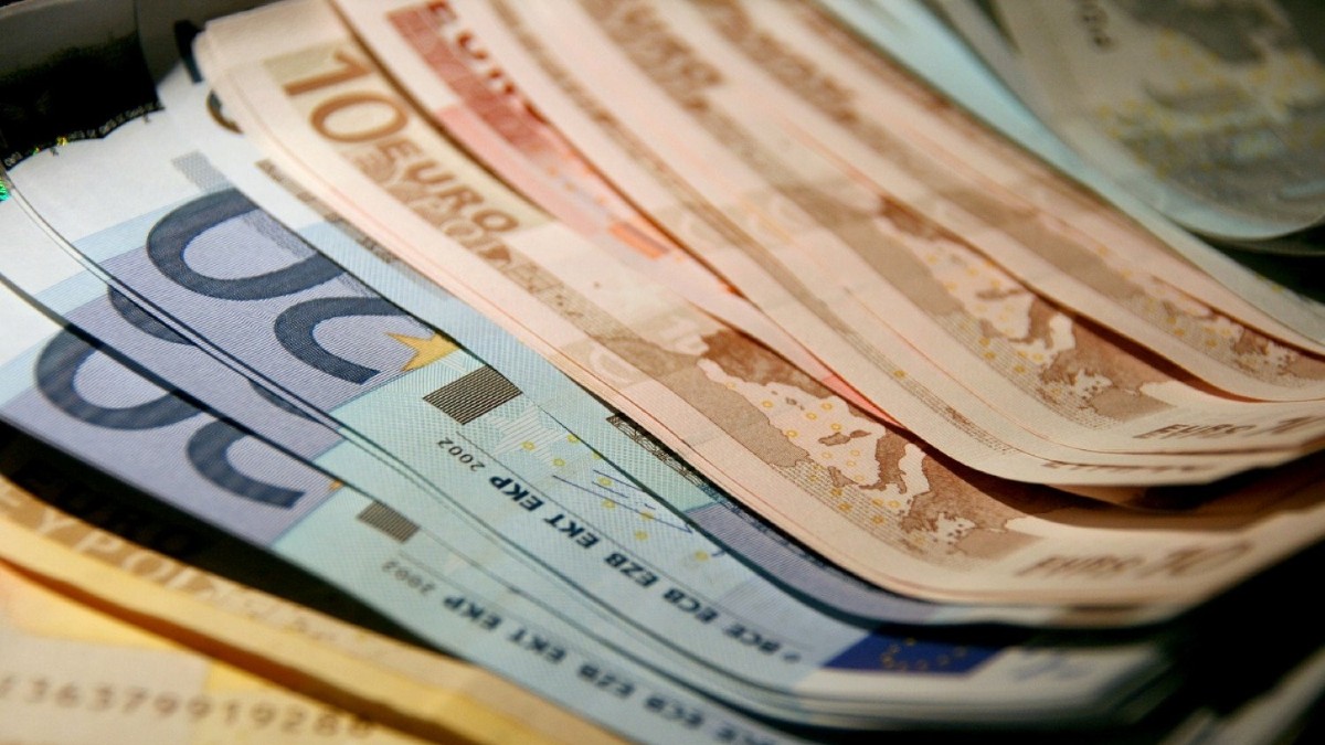 Πληρωμές 2,5 δισ. ευρώ από σήμερα – Όσοι θα λάβουν χρήματα μέχρι τις 30 Ιουλίου