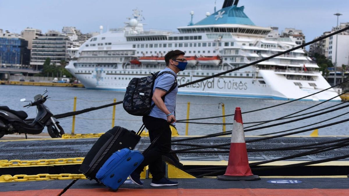 Νέα μέτρα για τα ταξίδια: Πώς γίνονται από σήμερα οι έλεγχοι στα πλοία