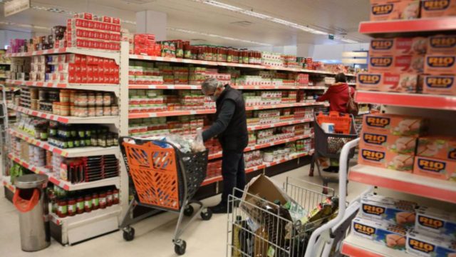 Συναγερμός στα ελληνικά σούπερ μάρκετ: Αποσύρουν άρον άρον αυτά τα προϊόντα!