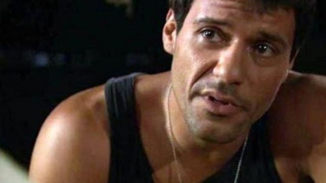 Θυμάστε τον Περιστερόπουλο από τους Singles; Θα πάθετε πλάκα με την εμφάνισή του