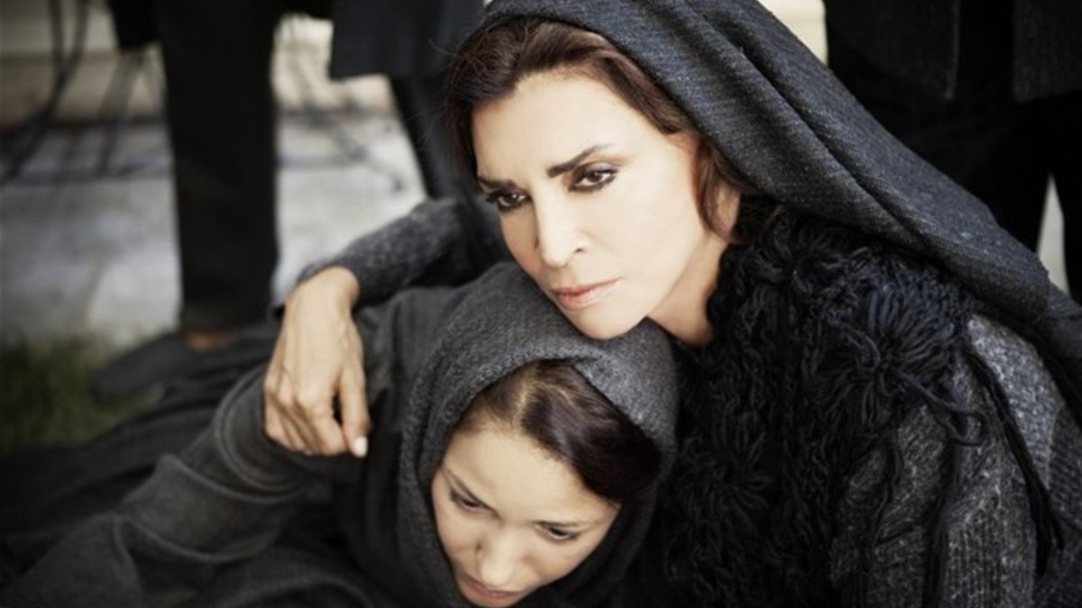 Μιμή Ντενίση: Ηθοποιός του «The Crown» θα παίξει στο «Σμύρνη μου αγαπημένη»