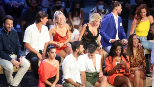«Πιπεράταη» αποκάλυψη από παίκτρια του Survivor – «Στην τσάντα μέσα και έναν… δονητή» (ΒΙΝΤΕΟ)