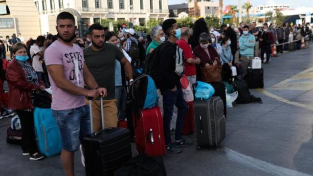 Επίσημο: Με self test η επιστροφή από τα νησιά – Τι ισχύει για τα ταξίδια με πλοίο