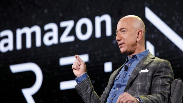 Amazon: Παραδίδει το τιμόνι της εταιρείας ο Τζεφ Μπέζος