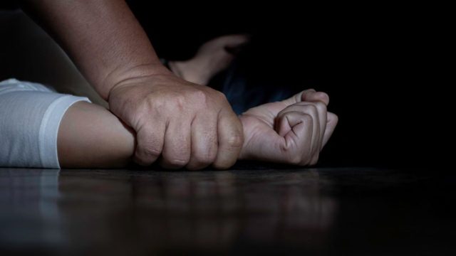 Κρήτη: Θύμα βιασμού μια 26χρονη που έκανε διακοπές – Συνελήφθη ο δράστης