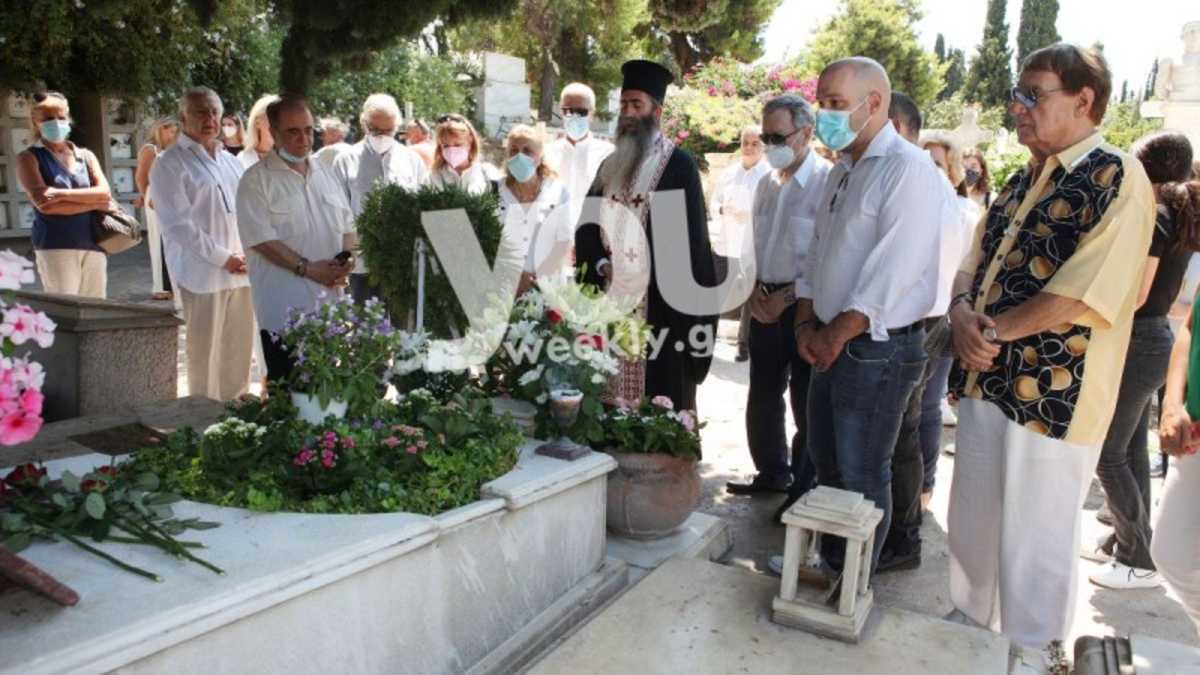 Αλίκη Βουγιουκλάκη: Συγκίνηση στο μνημόσυνο για την ηθοποιό – Τα τελευταία της λόγια πριν πεθάνει
