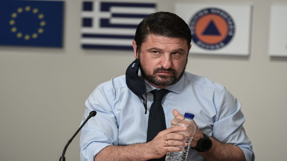 Χαρδαλιάς: Στην Ιο η κατάσταση έχει ξεφύγει – Αν χρειαστεί θα ξανακλείσει η Μύκονος
