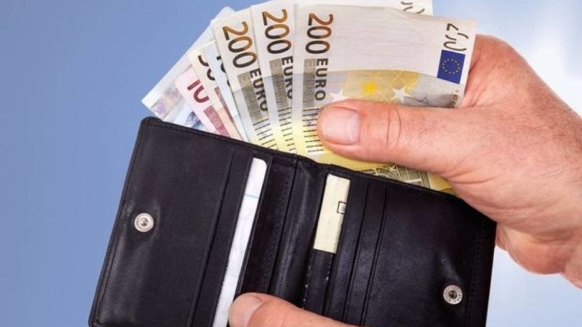 Ώρα αποφάσεων για τον κατώτατο μισθό – Την Δευτέρα οι ανακοινώσεις