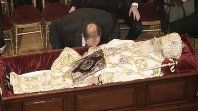 “Ο Χριστόδουλος έπρεπε να πεθάνει γιατί… “: Αποκάλυψη σοκ για την δολοφονία του!