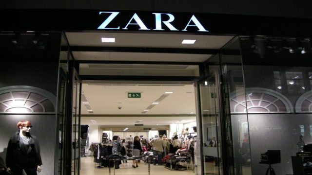 Zara: Απογειώστε τις εμφανίσεις σας με αυτό το σορτς – Κοστίζει 19,95 ευρώ