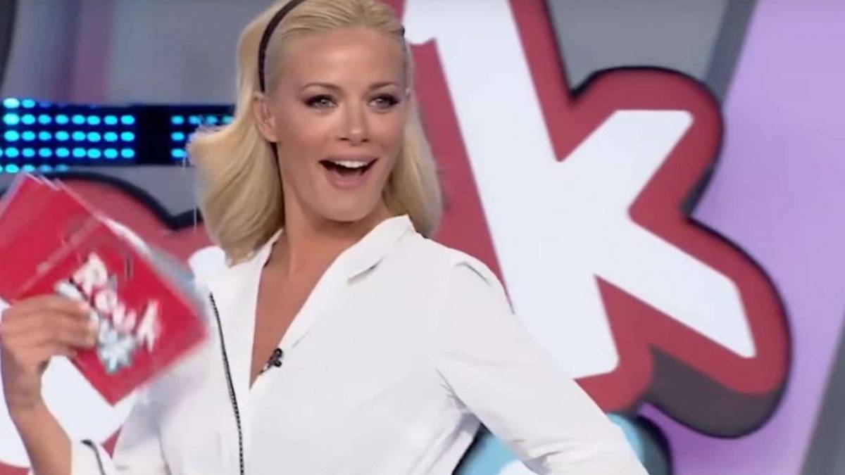 ΕΠΟΣ στο Ρουκ Ζουκ: «Είσαι ένας μεγάλος… – Όχι μα@@ας» – «Έκλαψε» η Ζέτα Μακρυπούλια (ΒΙΝΤΕΟ)