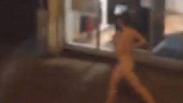 ANAΣΤΑΣΗ: Γυναίκα κυκλοφορούσε γυμνή στο κέντρο του Ναυπλίου!