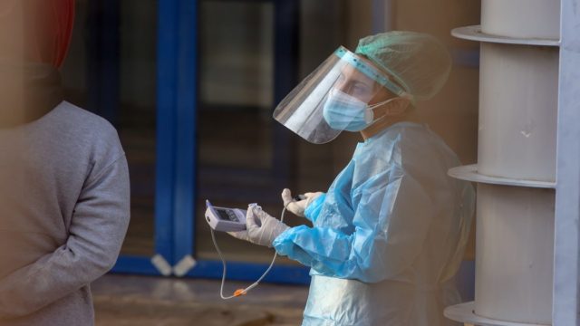 Κορωνοϊός: 3.270 νέα κρούσματα – 236 οι διασωληνωμένοι και 24 νέοι θάνατοι