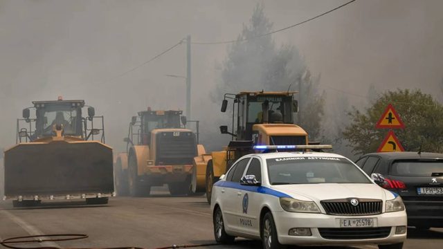 Τελειώνει ο εφιάλτης στην Αττική: Άνοιξαν τη νύχτα οι περισσότεροι δρόμοι, βελτιώνεται η κατάσταση!