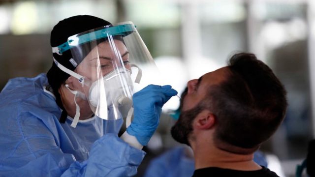 Κορωνοϊός: 614 νέα κρούσματα στην Αττική – Στο “κόκκινο” Θεσσαλονίκη, Μεσσηνία, Ηλεία και Αχαΐα