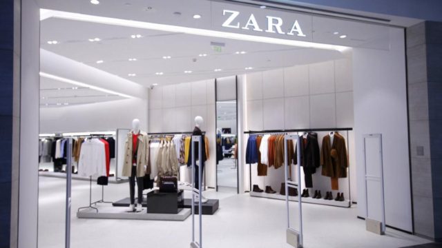 Χαμός με αυτό το τοπ μπλουζάκι στο Zara – Κοστίζει μόνο 12,95€