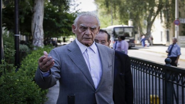 Άκης Τσοχατζόπουλος – Η τελευταία τηλεοπτική συνέντευξη: «Τη γυναίκα μου τη φυλάκισαν επειδή…»