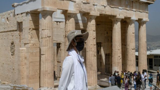 Με ωράριο… καύσωνα και οι αρχαιολογικοί χώροι
