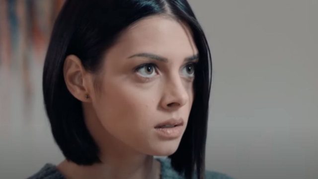 Άννα Μπεζάν: «Πέρασα πολλά χρόνια τρώγοντας ξύλο από τον πατέρα μου, του έκανα μήνυση στα 12»