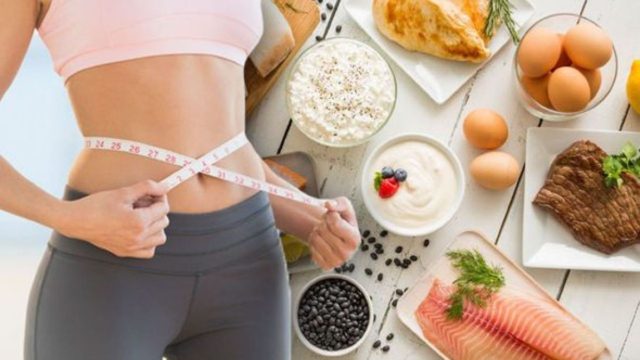 Αυτό είναι το σωστό βραδινό για να αδυνατίσεις – Τι πρέπει να αποφύγεις!