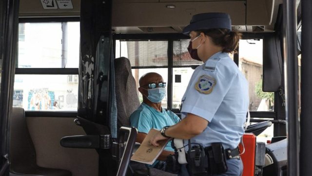 «Bροχή» τα πρόστιμα για τον κορωνοϊό – 4 συλλήψεις και 278 παραβάσεις