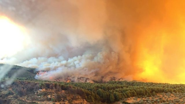 Νέα φωτιά στην Εύβοια στην περιοχή Μεσοχώρια Καρύστου