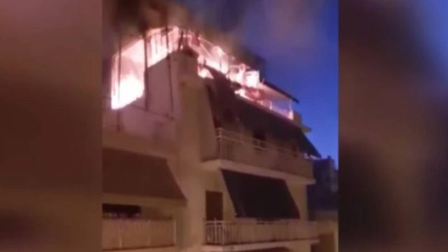 Βίντεο σοκ από την τραγωδία στα Πατήσια: O άνδρας εκσφενδονίστηκε από τη βεράντα στο δρόμο