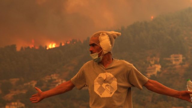 Φωτιά στην Εύβοια: Πύρινος εφιάλτης – Νέα αναζωπύρωση στις Γούβες