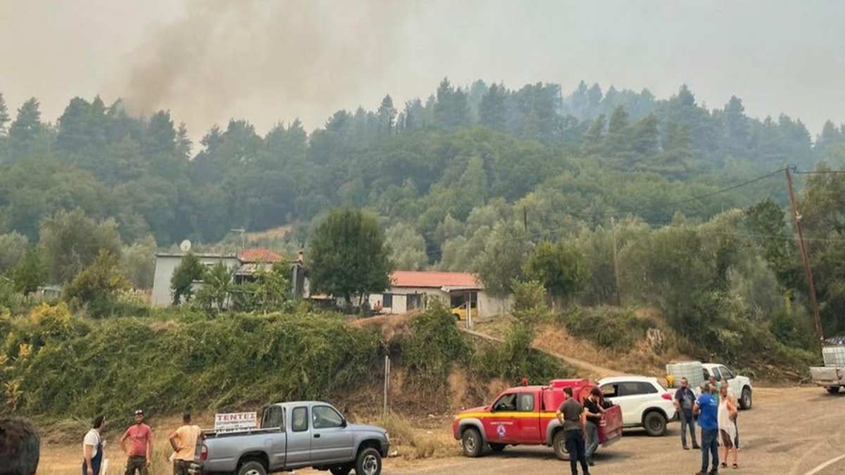 Φωτιά στη Γορτυνία: Μήνυμα από το 112 για εκκένωση 19 οικισμών