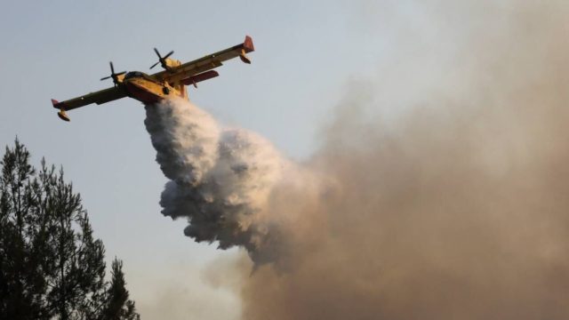 Φωτιές: Έρχονται εναέρια μέσα – Βοήθεια από Γαλλία, Ρουμανία και Ελβετία στη μάχη της κατάσβεσης