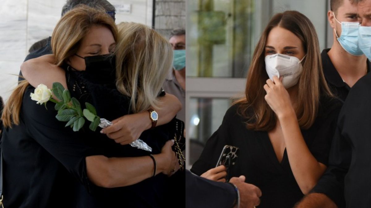 Τόλης Βοσκόπουλος: Θλίψη στο μνημόσυνό του – Συντετριμμένες Άντζελα Γκερέκου και Μαρία Βοσκοπούλου