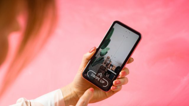 Το Instagram βάζει τέλος στο «swipe up» – Θα μπορούν όλοι να βάζουν link στο story τους