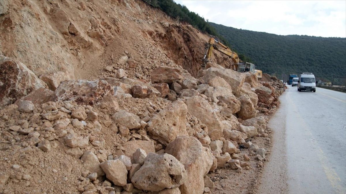 Βόρεια Εύβοια: «Καμπανάκι» των ειδικών για κίνδυνο κατολισθήσεων μετά τις φωτιές