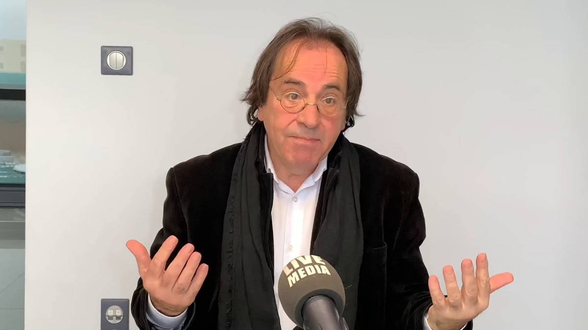 Καθηγητής ΔΠΘ: «Το εμβόλιο για τον κορωνοϊό είναι ένα πείραμα πάνω στην ανθρωπότητα» (Video)