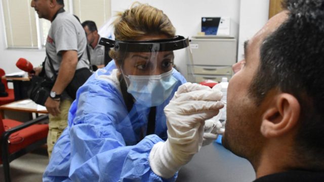 Κορωνοϊός: 949 νέα κρούσματα στην Αττική – Στο “κόκκινο” Θεσσαλονίκη και Κρήτη