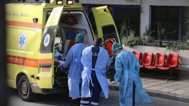 Κορωνοϊός: Τεράστια ανησυχία για έξαρση κρουσμάτων το Δεκαπενταύγουστο – Προβλήματα στον εμβολιασμό