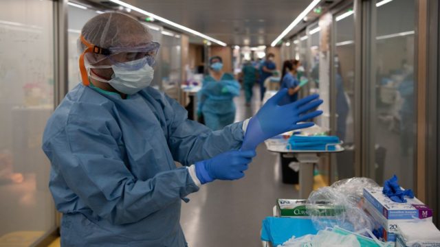 Συναγερμός: Νέα μετάλλαξη κορωνοϊού στην Ευρώπη! Γιατί τρομάζει τους ειδικούς
