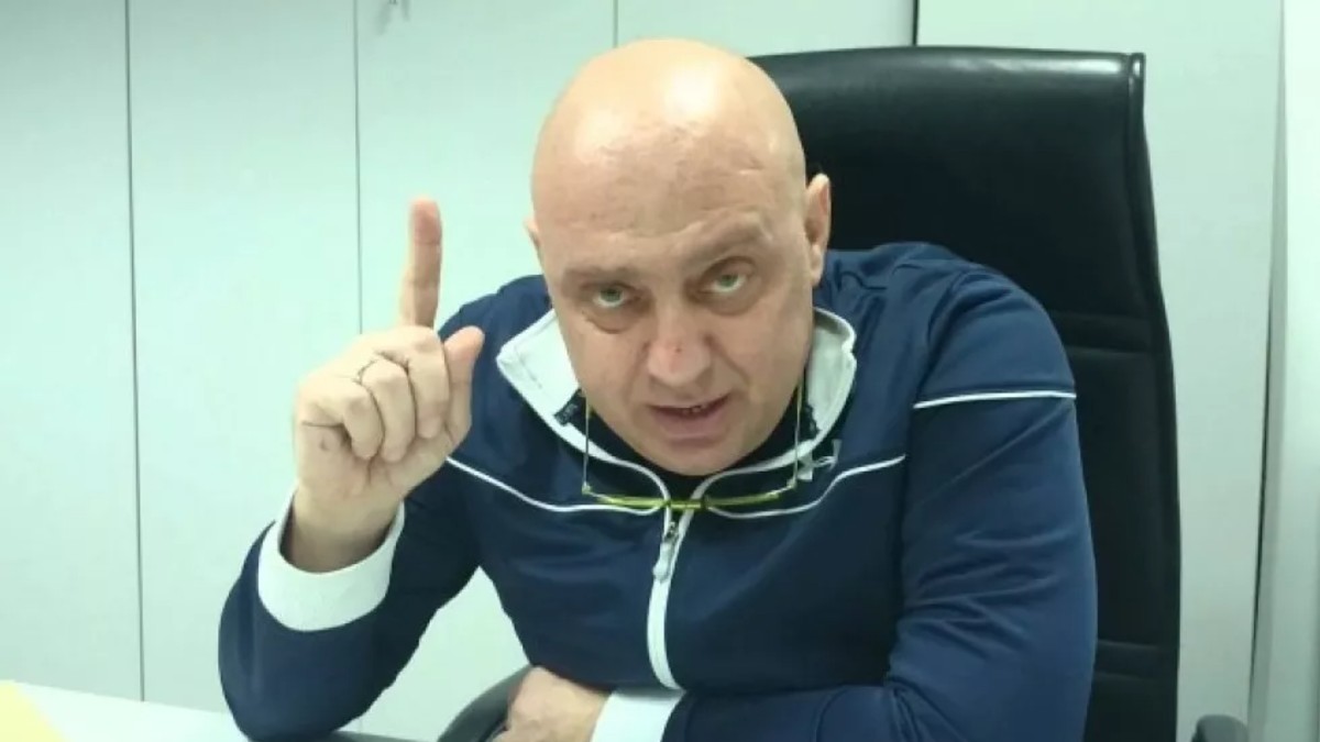 Απαράδεκτες δηλώσεις Ραπτόπουλου για τη 17χρονη που κατήγγειλε γνωστό ποδοσφαιριστή: «Μπήκε στο αμάξι και έστειλε χωροφύλακα»