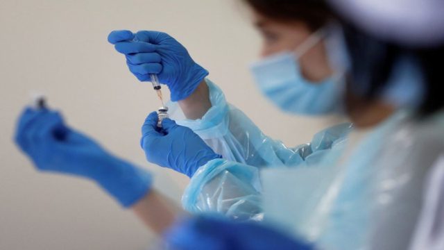 Κορωνοϊός: 1.888 κρούσματα, 17 θάνατοι, 241 διασωληνωμένοι